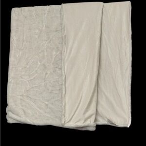 Luxurious Cream Bedding Set